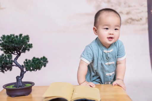 晋城宝宝脸上小白点